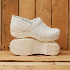 Dansko Professional White Box 13 Dansko Professional White Box -Dansko HeritagePDPProWhite3 0070a2d2 52ab 404d 8e58 b6580f2f5286