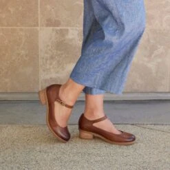 Dansko Deena Tan Waterproof Burnished 12 Dansko Deena Tan Waterproof Burnished -Dansko f23 DeenaTan onfoot 2400x2400 1