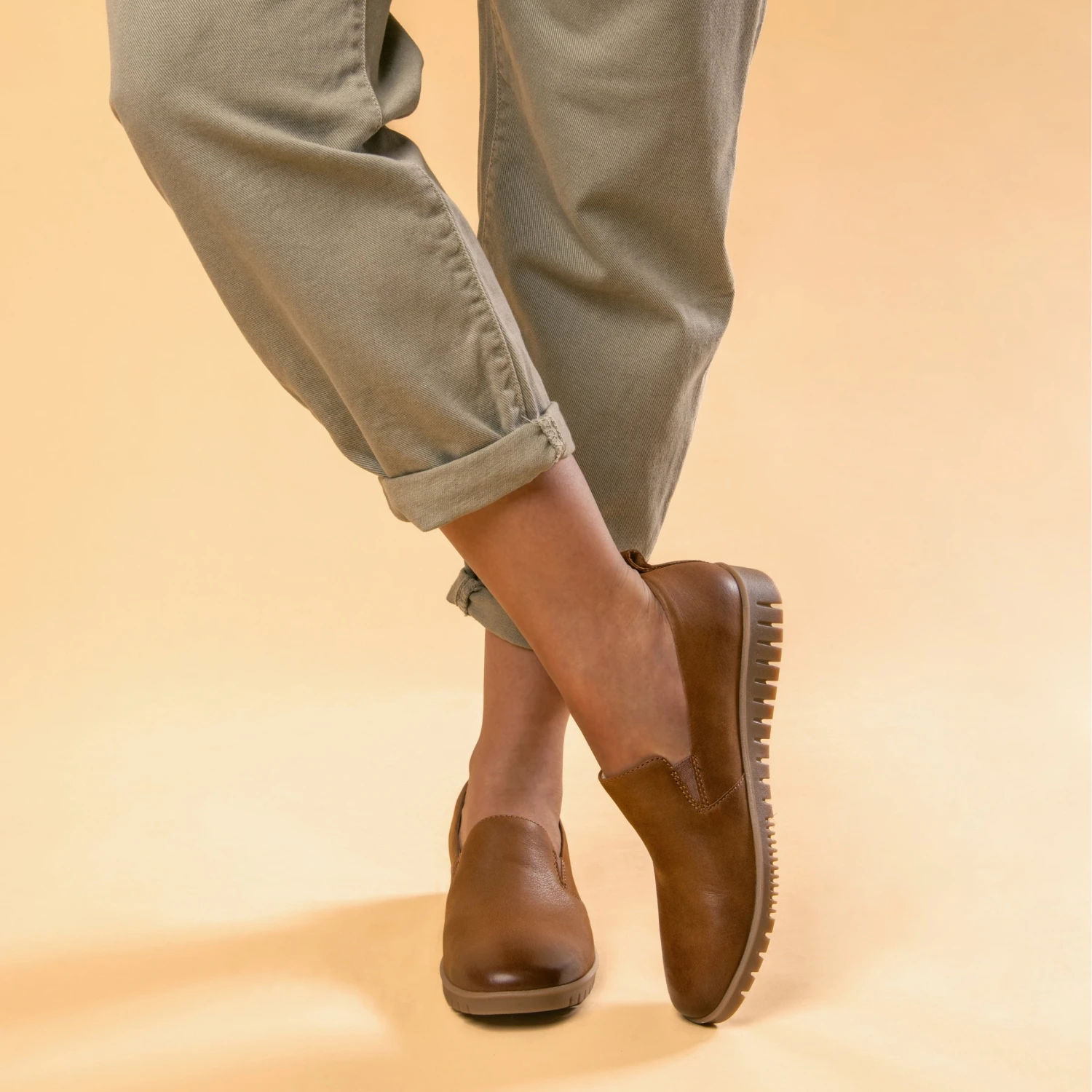 Dansko Linley Tan Burnished Calf 2 Dansko Linley Tan Burnished Calf - Image 2